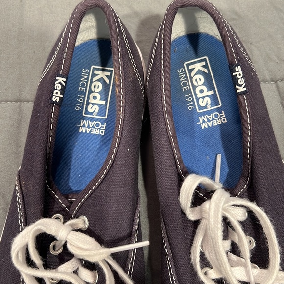 New navy blue Keds size 7 - Picture 2 of 4